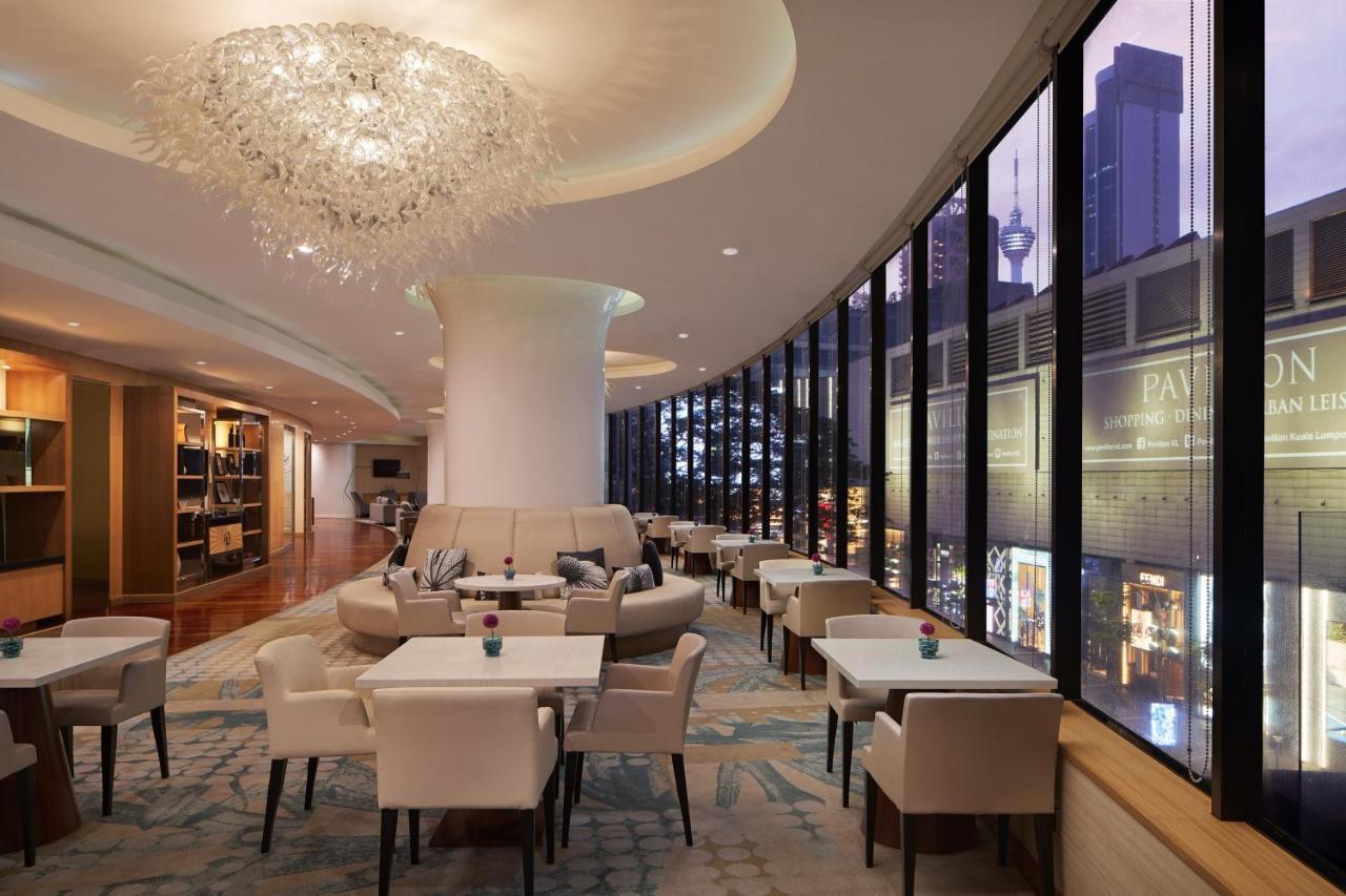 Отель The Westin Куала-Лумпур Экстерьер фото The Club Lounge at the Hong Kong International Financial Centre