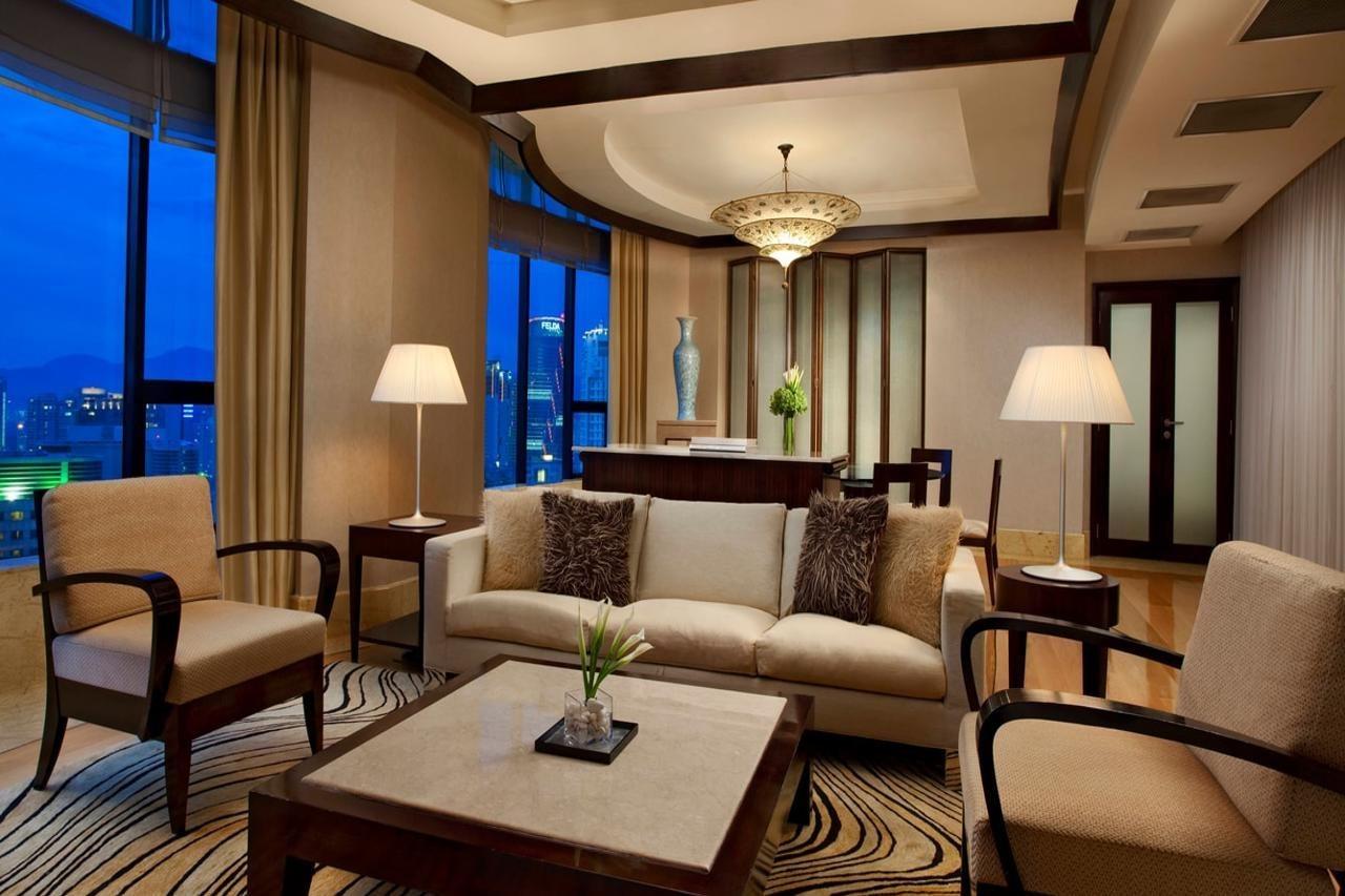 Отель The Westin Куала-Лумпур Экстерьер фото A suite at the Westin Nanchang