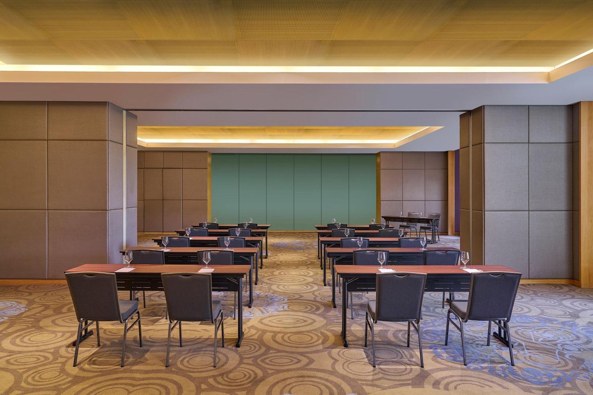 Отель The Westin Куала-Лумпур Экстерьер фото Meeting room
