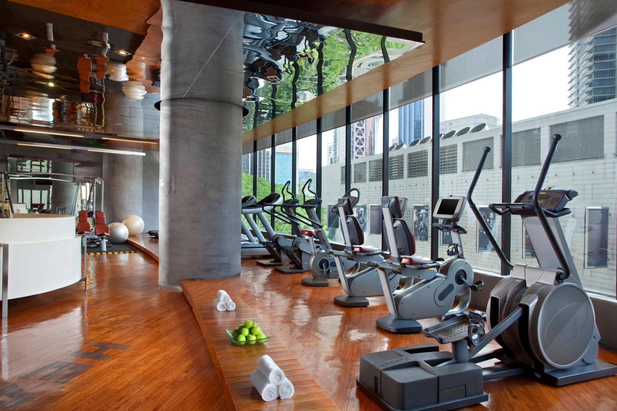 Отель The Westin Куала-Лумпур Экстерьер фото The gym at The Landmark