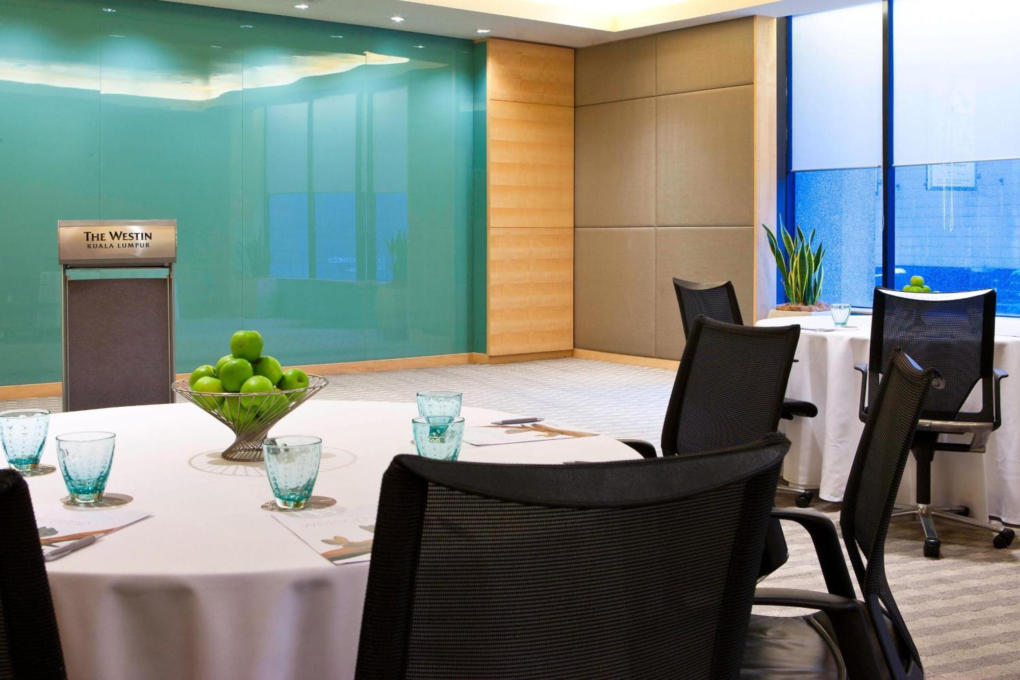 Отель The Westin Куала-Лумпур Экстерьер фото The Westin meeting room